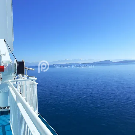 Tranquility - Walk To The Beach With Infinity Pool *