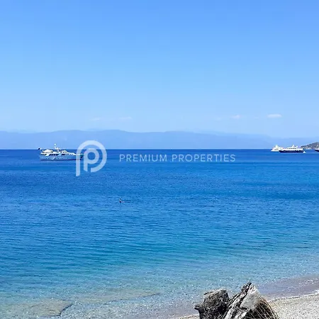 منزل للإقامة Tranquility - Walk To The Beach With Infinity Pool بورتو خيلي