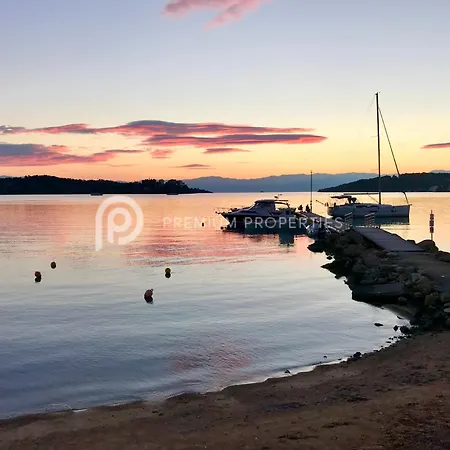 Δωμάτια σε οικογενειακή κατοικία Tranquility - Walk To The Beach With Infinity Pool Πόρτο Χέλι